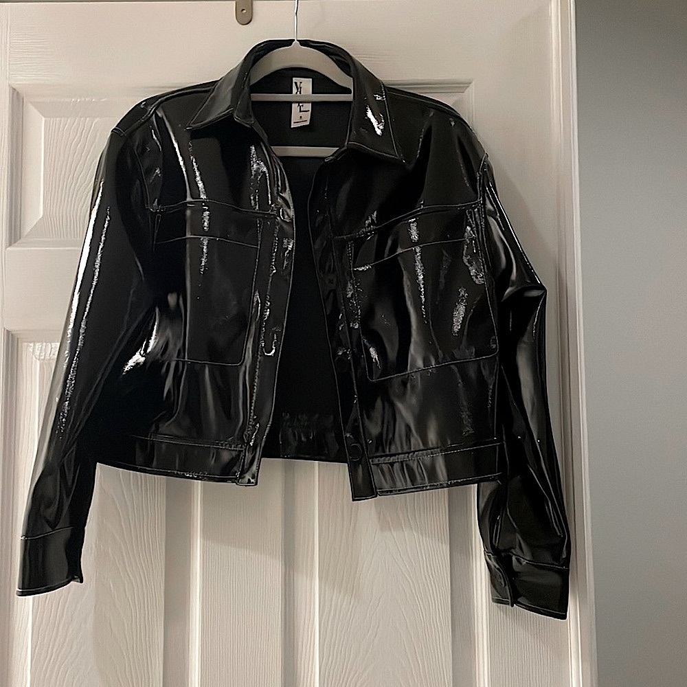 Cropped Shiny Jacket
